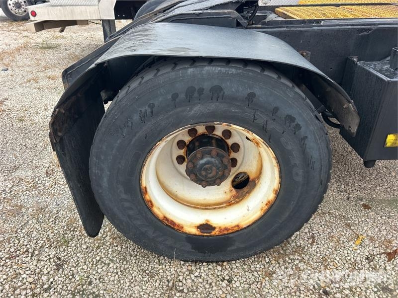 Capacity TJ5000 4x2 Spotter Truck Terminaltraktor