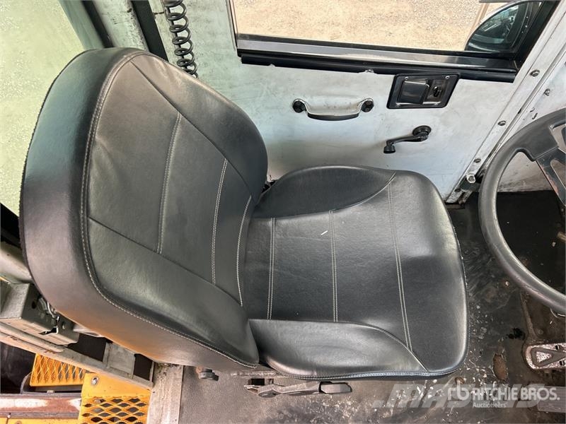 Capacity TJ5000 4x2 Spotter Truck Terminaalitraktorit