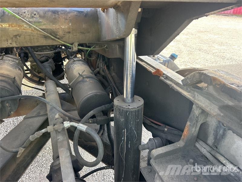 Capacity TJ5000 4x2 Spotter Truck Tractores terminais