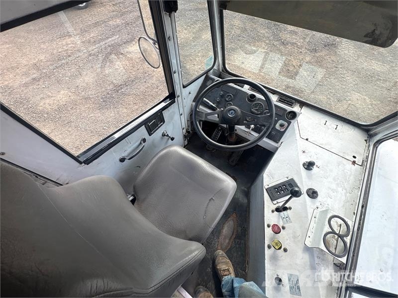 Capacity TJ5000 4x2 Spotter Truck Terminaalitraktorit