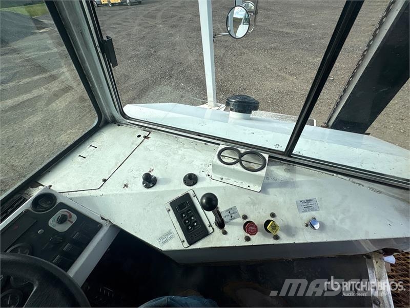 Capacity TJ5000 4x2 Spotter Truck Terminaalitraktorit