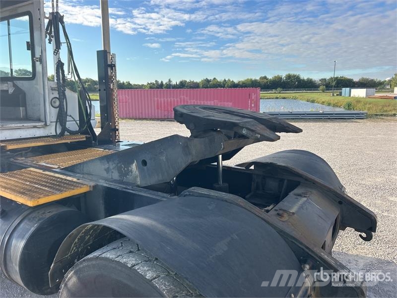Capacity TJ5000 4x2 Spotter Truck Tractores terminais