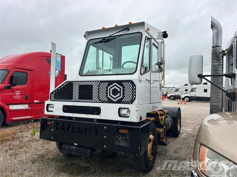 Capacity TJ5000 4x2 Spotter Truck Terminaltraktor