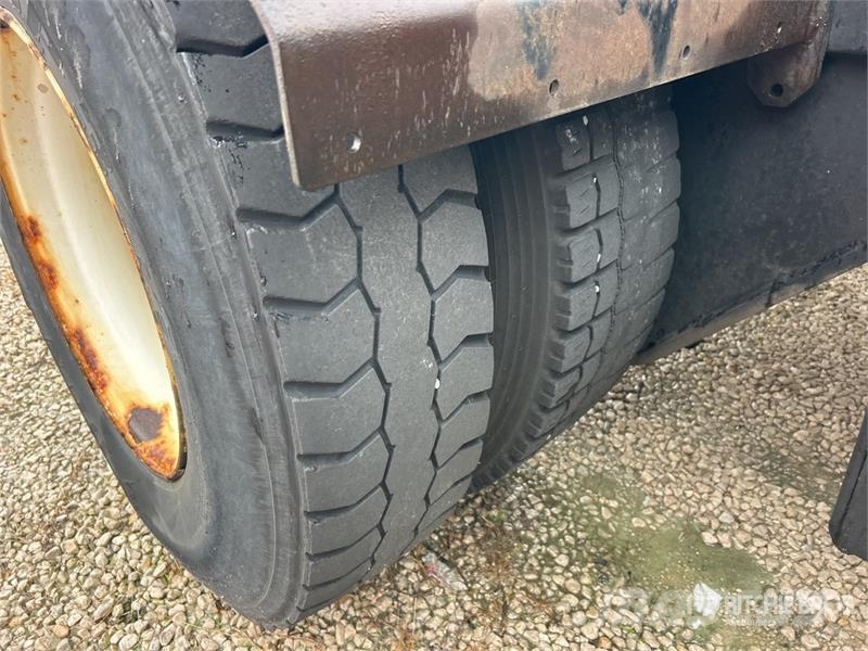 Capacity TJ5000 4x2 Spotter Truck Terminaltraktor