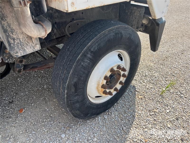 CARGOTEC 4x2 Spotter Truck (Inoperable) Terminaltrekkers