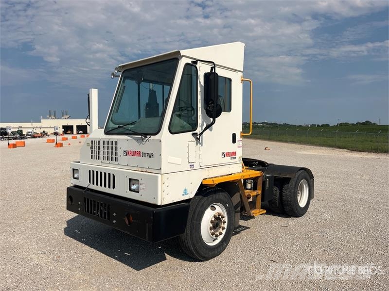 CARGOTEC 4x2 Spotter Truck (Inoperable) Terminaltrekkers