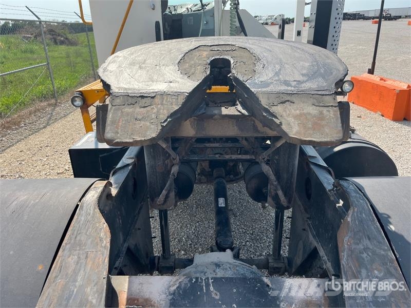CARGOTEC 4x2 Spotter Truck (Inoperable) Terminaltrekkers