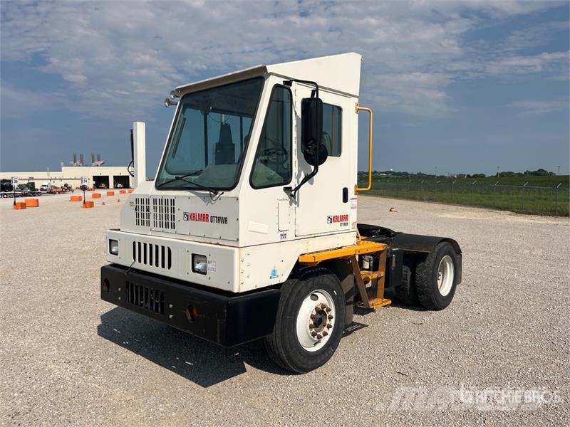 CARGOTEC 4x2 Spotter Truck (Inoperable) Terminaltrekkers