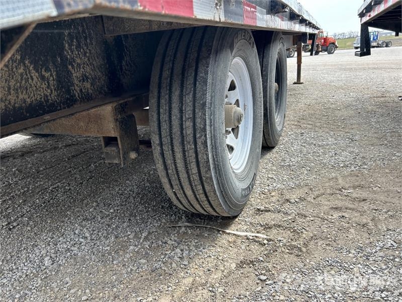  Carry-On 25 ft T/A Gooseneck Equipment Trailer Vehicle transport trailers