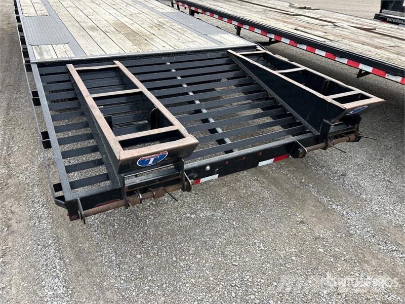  Carry-On 25 ft T/A Gooseneck Equipment Trailer Prikolice za prevoz vozil