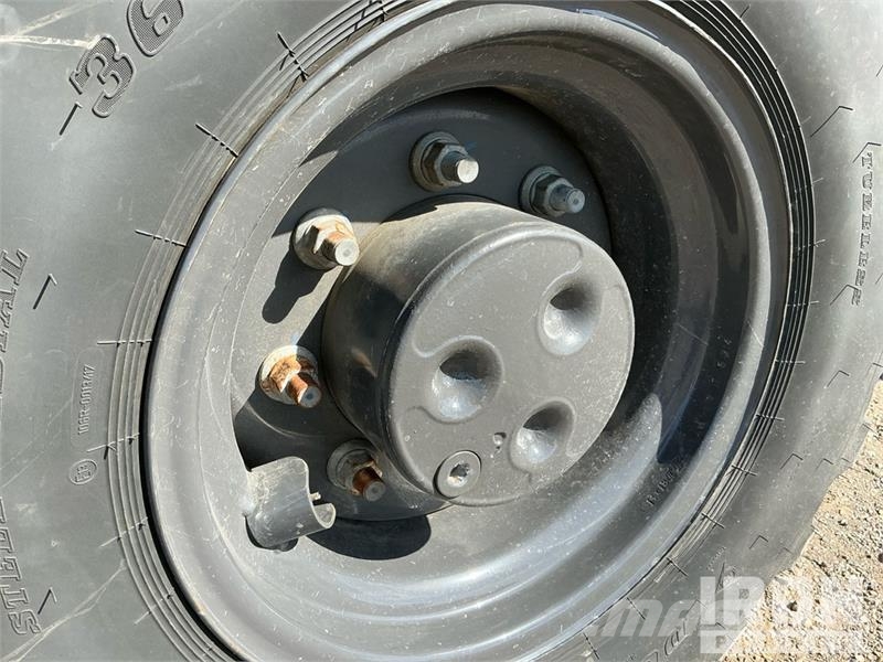 CASE 221F Radlader