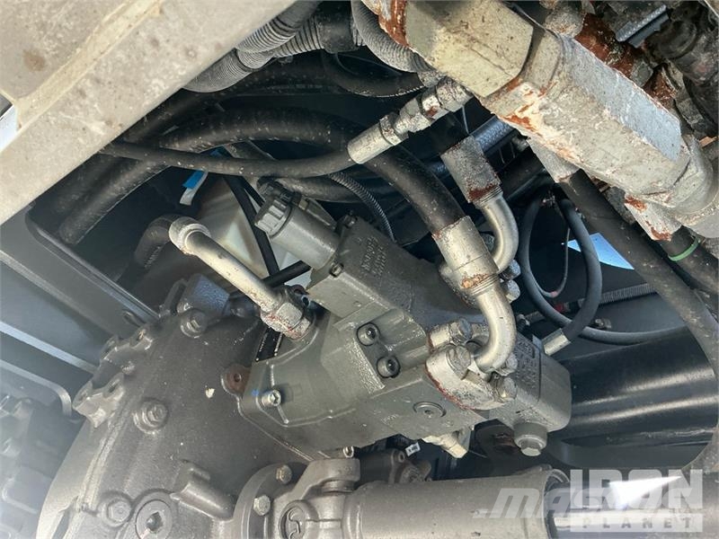 CASE 221F Radlader