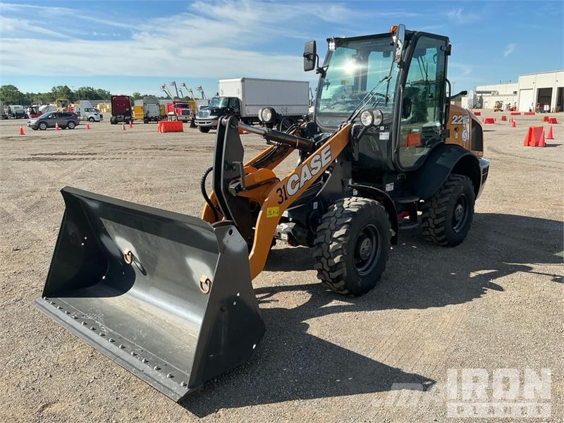 CASE 221F Radlader