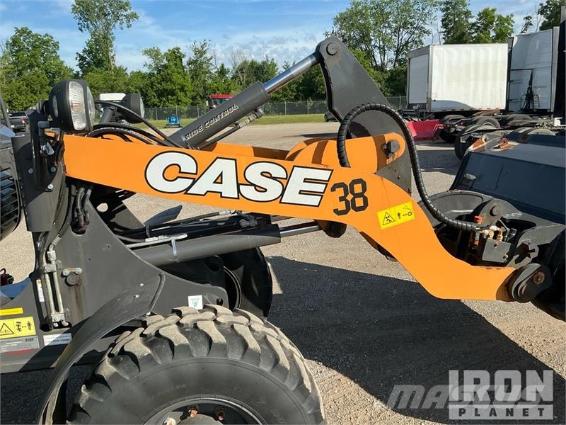 CASE 221F Radlader