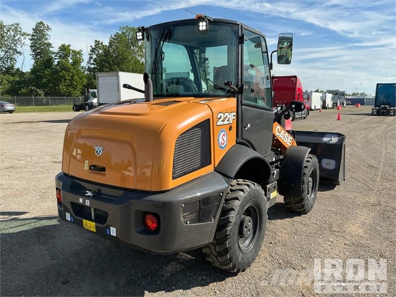 CASE 221F Radlader