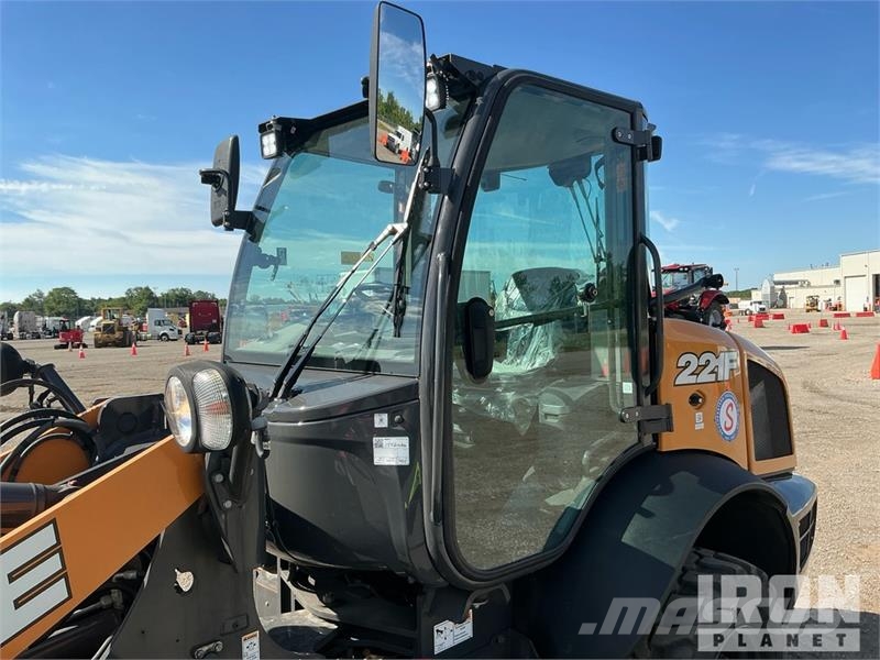 CASE 221F Radlader