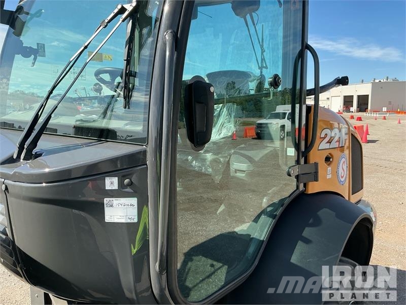 CASE 221F Radlader