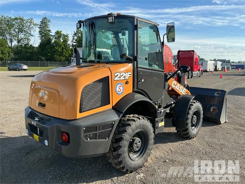 CASE 221F Radlader