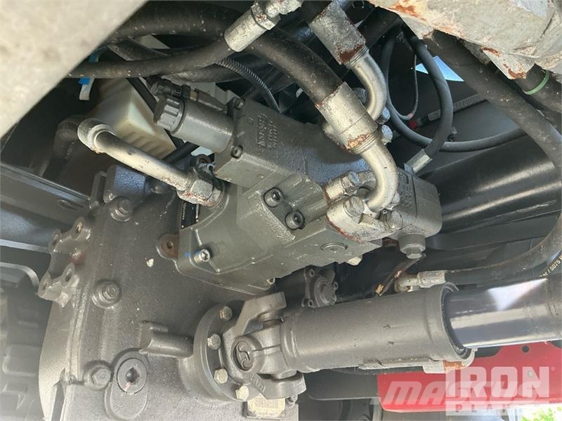 CASE 221F Radlader