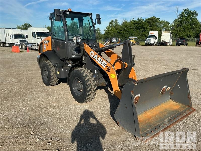CASE 221F Radlader