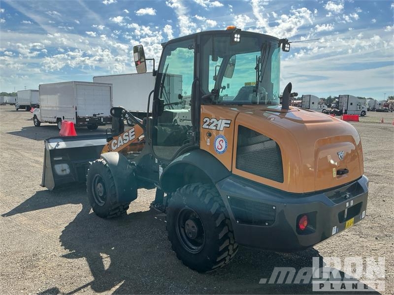 CASE 221F Radlader