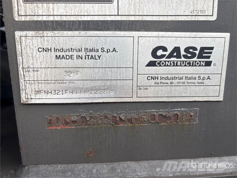 CASE 321F Radlader