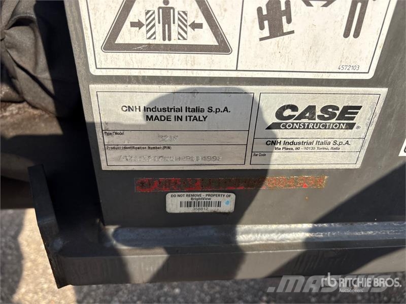 CASE 321F Radlader