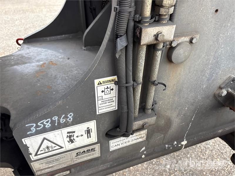 CASE 321F Radlader