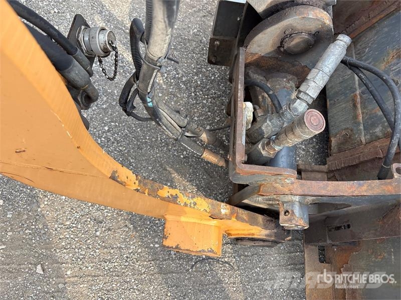 CASE 321F Radlader