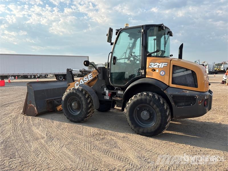 CASE 321F Radlader