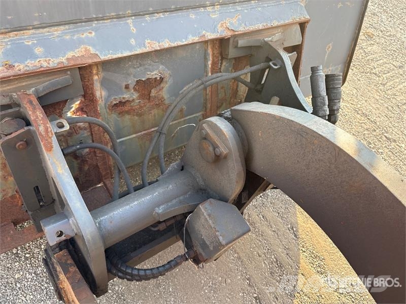 CASE 321F Radlader