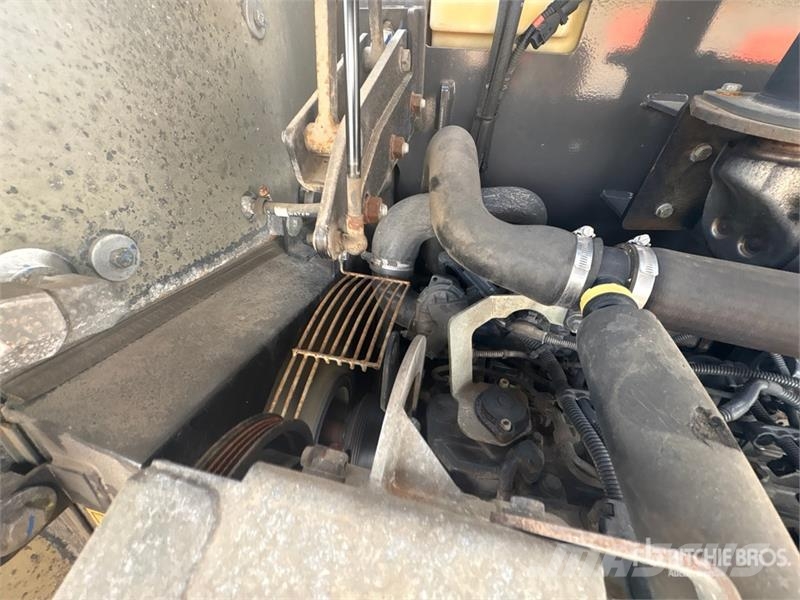 CASE 321F Radlader