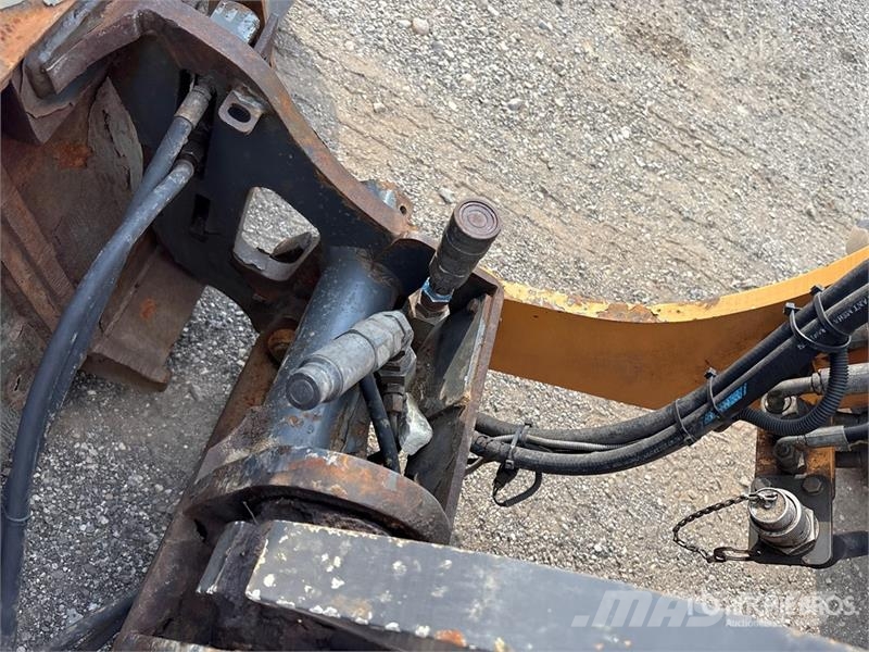 CASE 321F Radlader