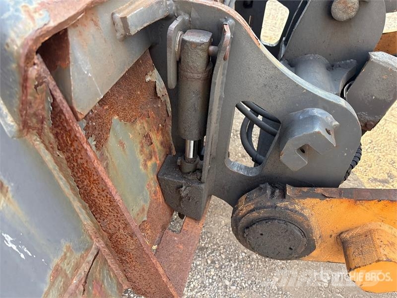 CASE 321F Radlader