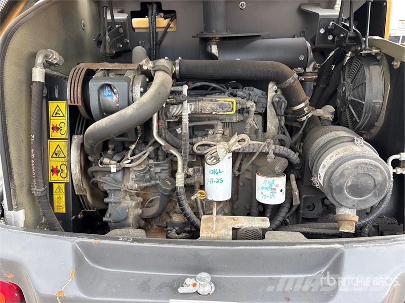 CASE 321F Radlader