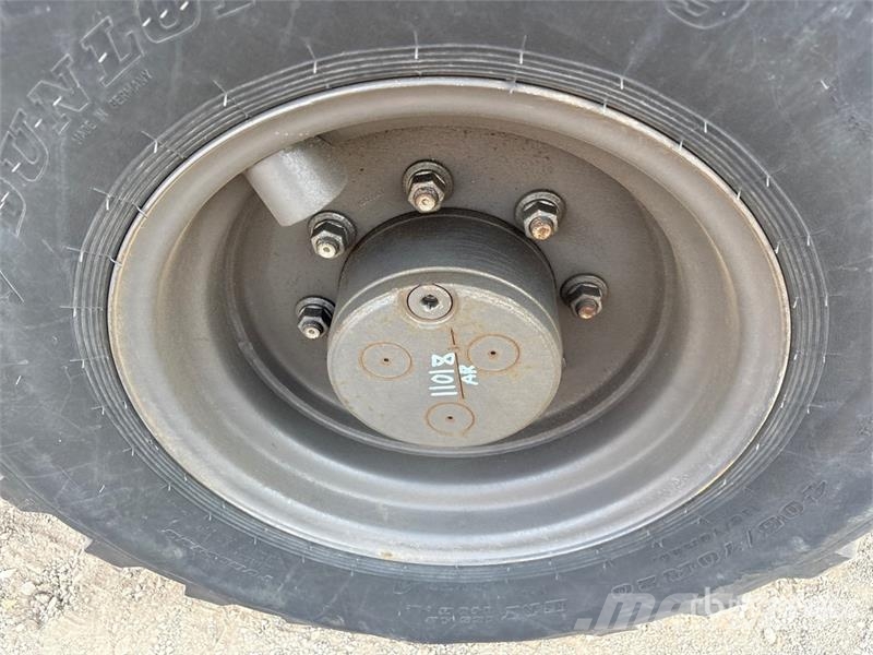 CASE 321F Radlader