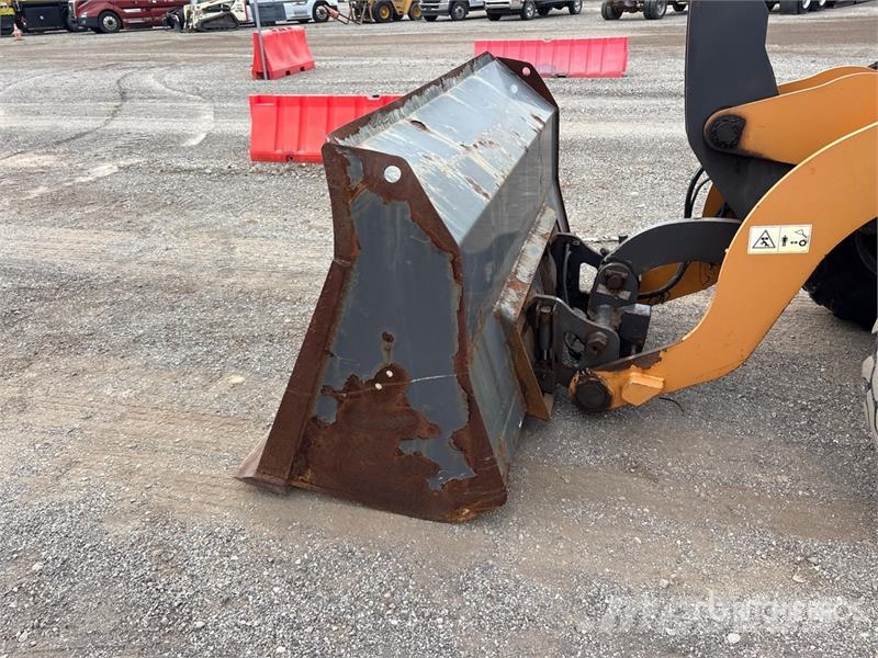 CASE 321F Radlader