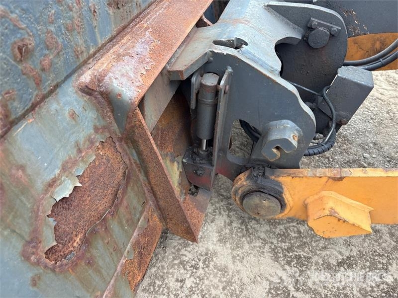 CASE 321F Radlader