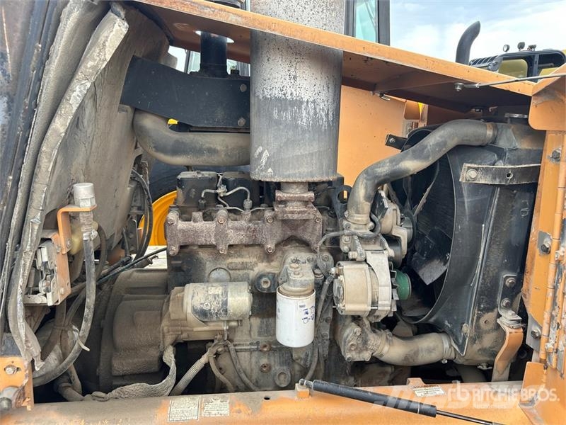 CASE 580G Visureigiai krautuvai