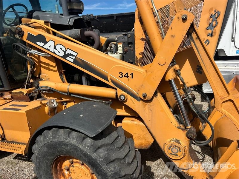 CASE 590 Super M Экскаваторы-погрузчики