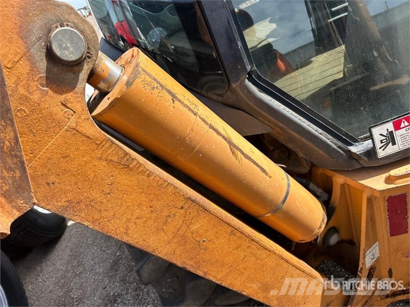 CASE 590 Super M Экскаваторы-погрузчики