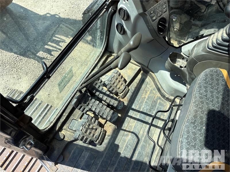 CASE CX145D SR Tracked Excavator Bagri goseničarji
