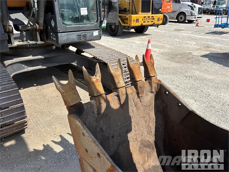 CASE CX145D SR Tracked Excavator Bagri goseničarji