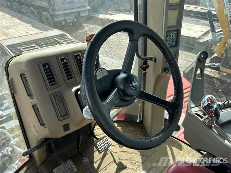 Case IH 580 Quadtrac Track Tractor (Inoperable) Трактори