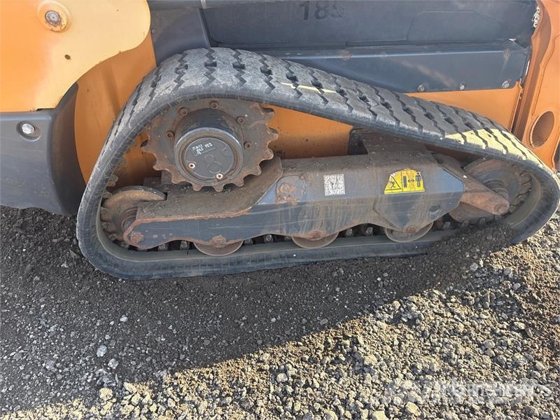 CASE TR270B Lietoti riteņu kompaktiekrāvēji