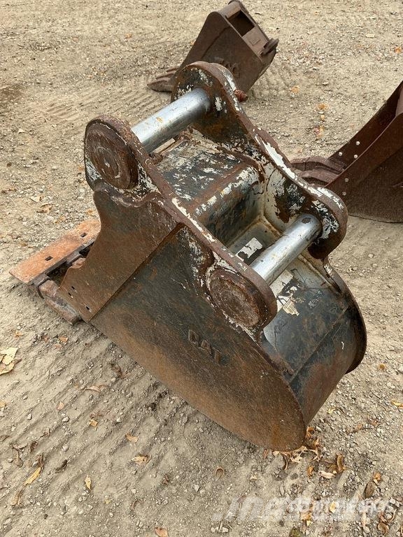 CAT 10 in Digging Excavator Bucket - Fits CAT Žlice