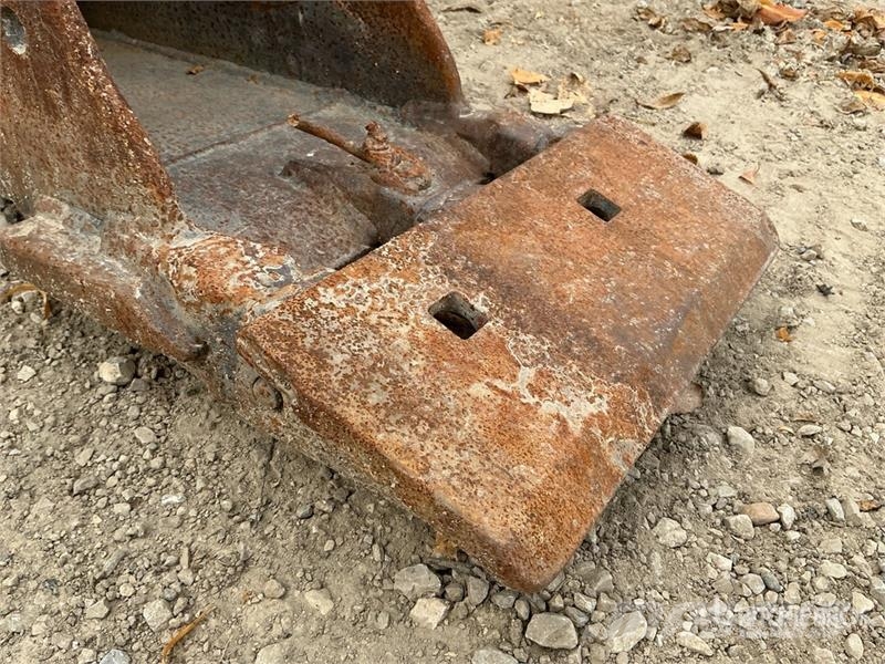 CAT 10 in Digging Excavator Bucket - Fits CAT Žlice