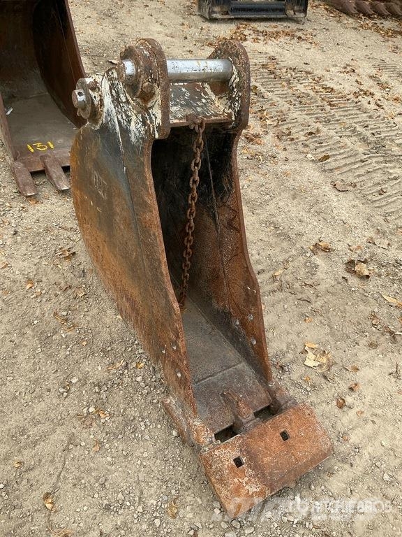 CAT 10 in Digging Excavator Bucket - Fits CAT Žlice