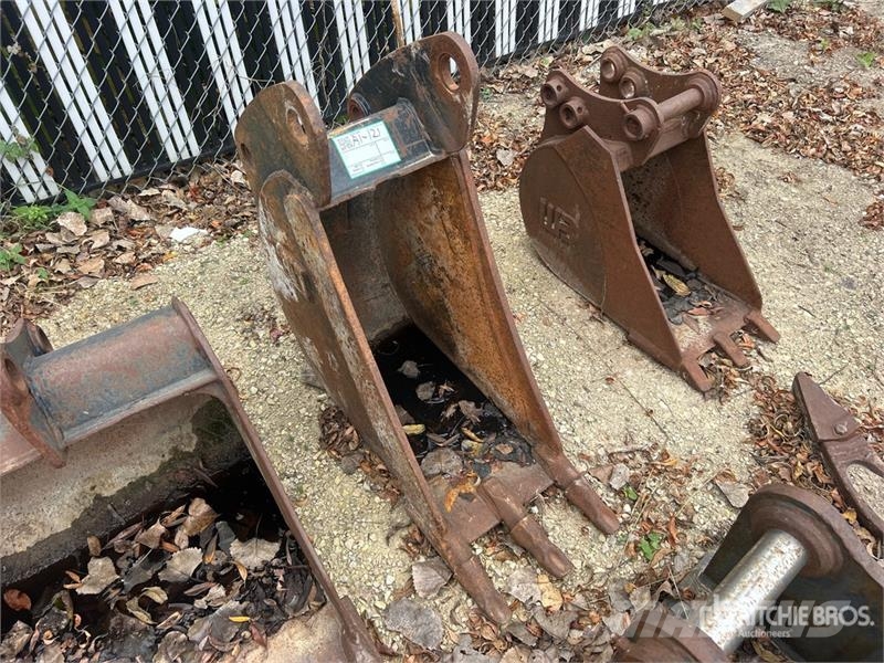 CAT 12 in Backhoe Loader Bucket Skovle