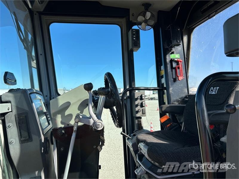 CAT 140 Motor Grader Greideri